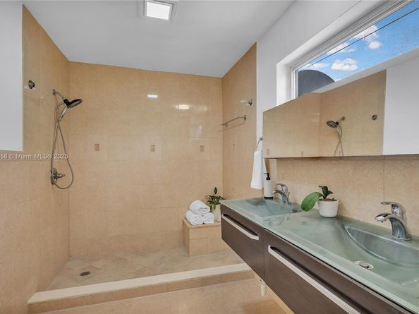 195 NW 103rd St, Miami Shores FL 33150