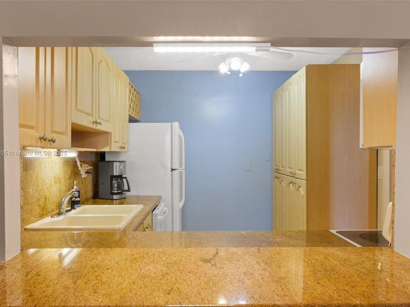 1849 S Ocean Dr 410, Hallandale Beach FL 33009