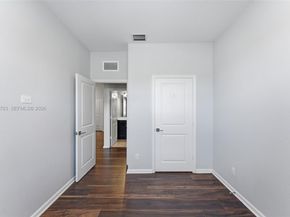 4032 NW 11th St, Lauderhill FL 33313