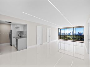 20379 W Country Club Dr 1938, Aventura FL 33180