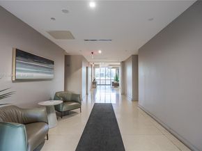 20379 W Country Club Dr 1938, Aventura FL 33180