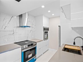 20379 W Country Club Dr 1938, Aventura FL 33180
