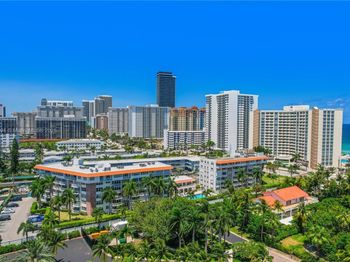 3181 S Ocean Dr