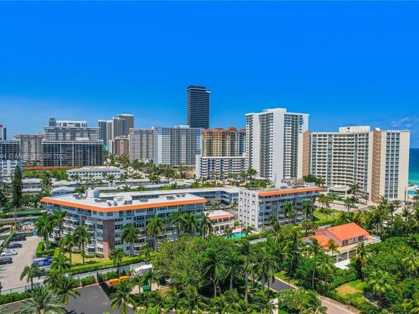 3181 S Ocean Dr 302, Hallandale Beach FL 33009