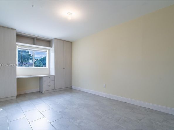 2631 NW 47th Ave, Lauderhill FL 33313