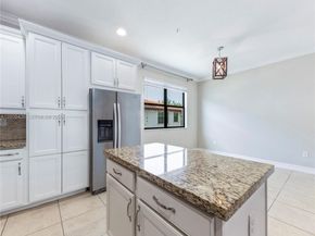 11348 SW 14th St, Pembroke Pines FL 33025