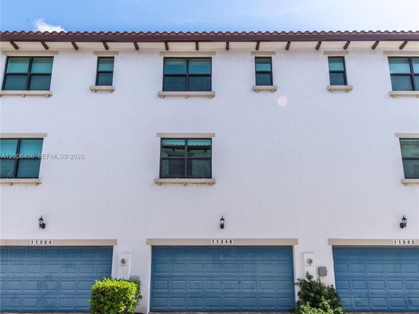 11348 SW 14th St, Pembroke Pines FL 33025
