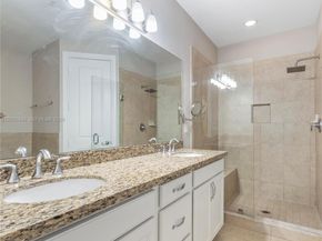 11348 SW 14th St, Pembroke Pines FL 33025