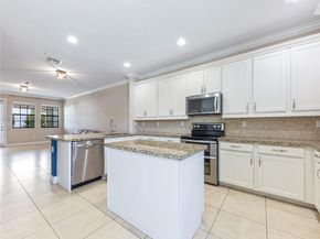 11348 SW 14th St, Pembroke Pines FL 33025