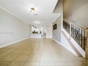 11348 SW 14th St, Pembroke Pines FL 33025