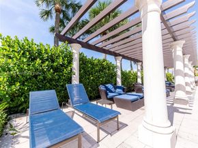 11348 SW 14th St, Pembroke Pines FL 33025