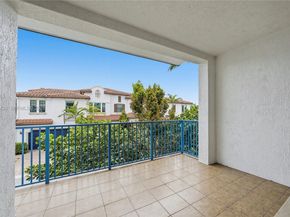 11348 SW 14th St, Pembroke Pines FL 33025