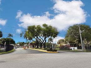 3361 NW 47th Ter 329, Lauderdale Lakes FL 33319
