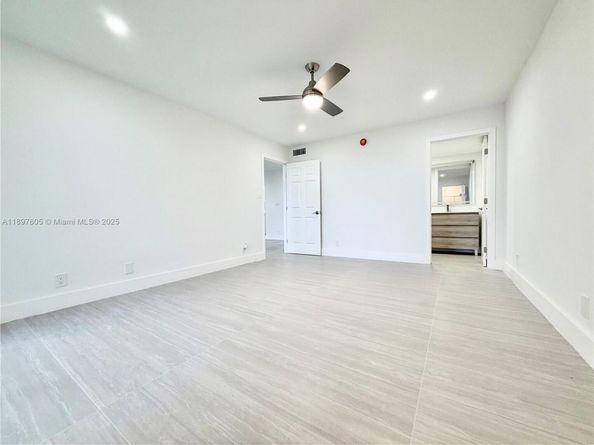 3361 NW 47th Ter 329, Lauderdale Lakes FL 33319
