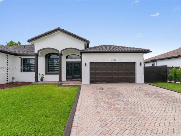 16234 SW 48 Terrace, Miami FL 33185
