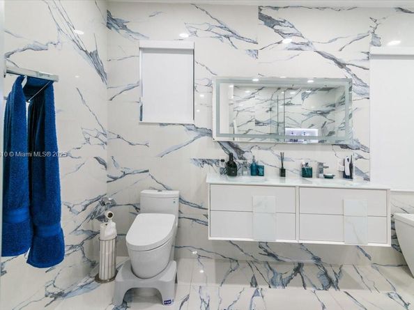 16234 SW 48 Terrace, Miami FL 33185