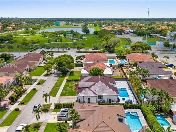 16234 SW 48 Terrace, Miami FL 33185
