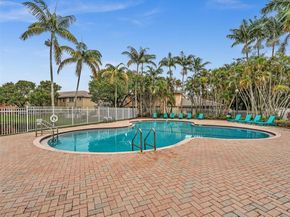 9125 NW 40th St, Sunrise FL 33351