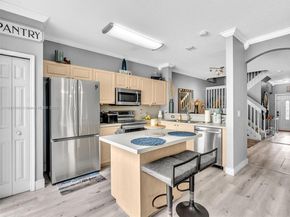 9125 NW 40th St, Sunrise FL 33351