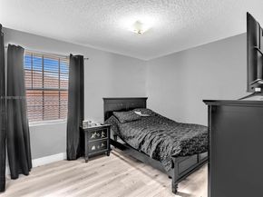 9125 NW 40th St, Sunrise FL 33351