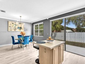 9125 NW 40th St, Sunrise FL 33351