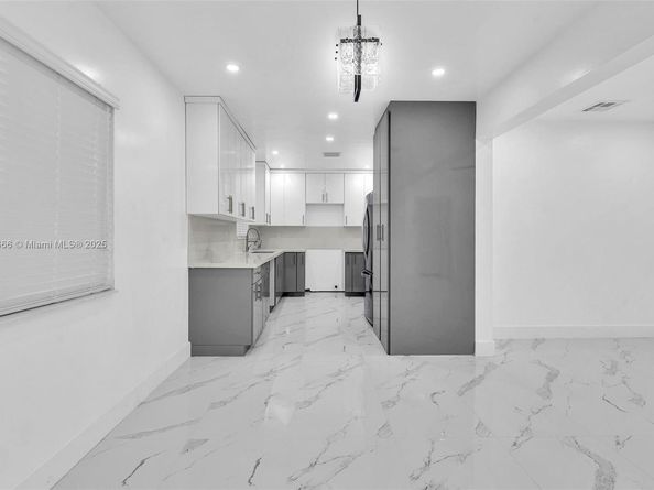 5850 NE 3rd Ave, Miami FL 33137