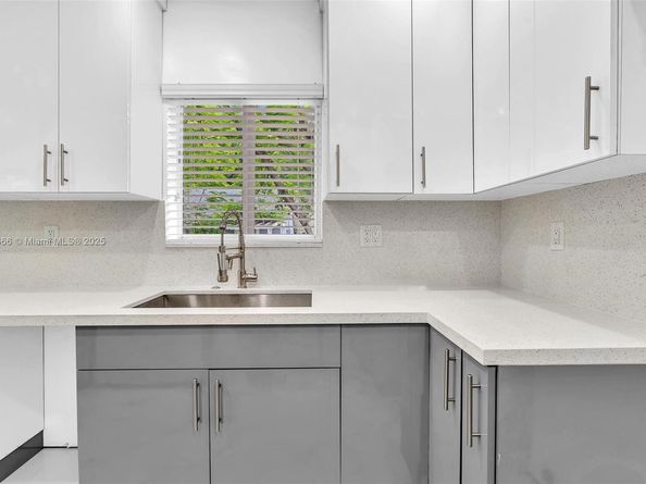 5850 NE 3rd Ave, Miami FL 33137