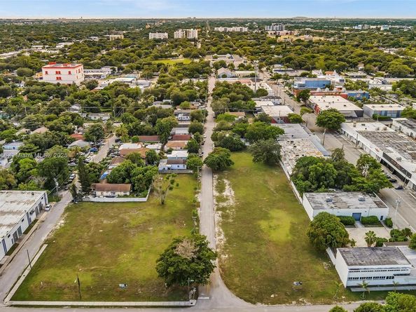 5850 NE 3rd Ave, Miami FL 33137