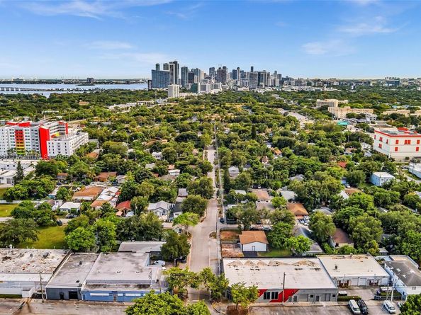 5850 NE 3rd Ave, Miami FL 33137