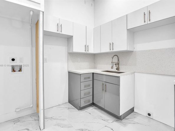 5850 NE 3rd Ave, Miami FL 33137