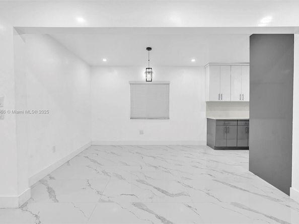 5850 NE 3rd Ave, Miami FL 33137