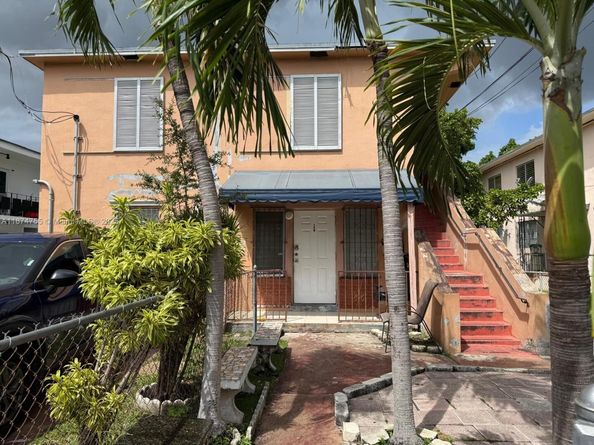 124 SW 18th Ct, Miami FL 33135