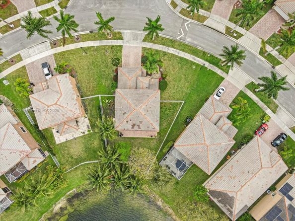 3745 Woodfield Ct, Coconut Creek FL 33073
