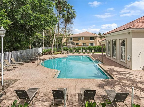 3745 Woodfield Ct, Coconut Creek FL 33073