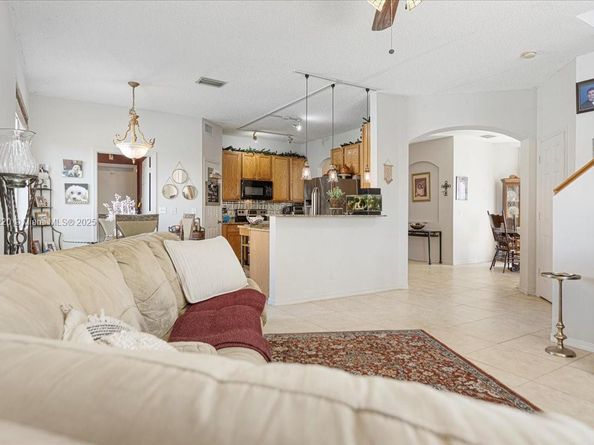 3745 Woodfield Ct, Coconut Creek FL 33073