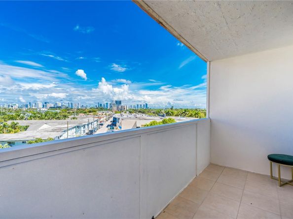 16400 NE 17th Ave 601, North Miami Beach FL 33162