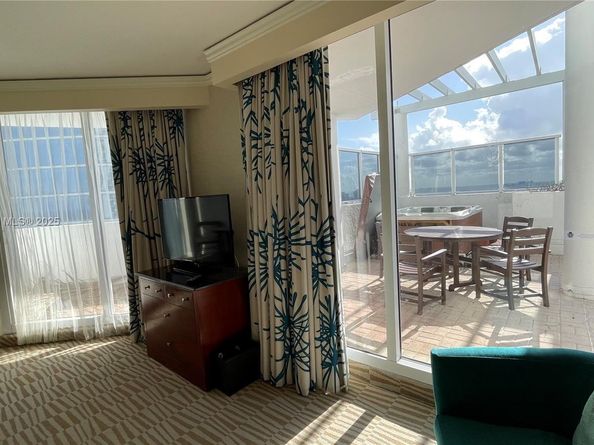 18001 Collins Ave 2814, Sunny Isles Beach FL 33160