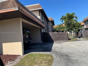 2106 Sherwood Forest Blvd 17, West Palm Beach FL 33415