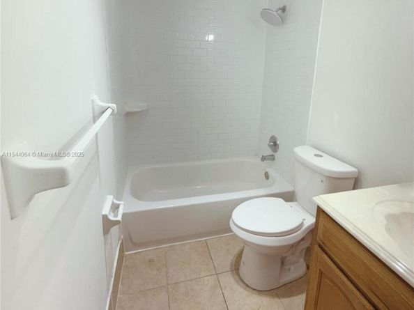 2106 Sherwood Forest Blvd 17, West Palm Beach FL 33415