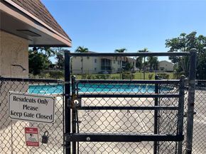 2106 Sherwood Forest Blvd 17, West Palm Beach FL 33415