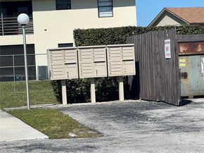 2106 Sherwood Forest Blvd 17, West Palm Beach FL 33415