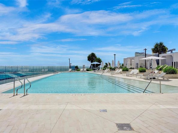 300 Biscayne Blvd Way 1607, Miami FL 33131