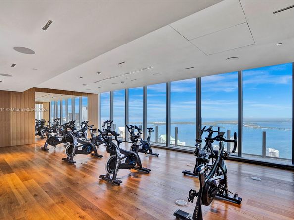 300 Biscayne Blvd Way 1607, Miami FL 33131