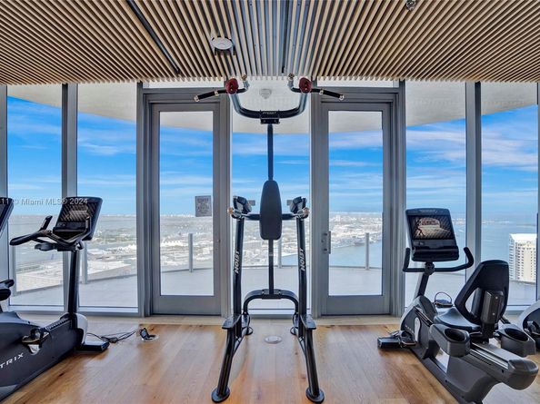 300 Biscayne Blvd Way 1607, Miami FL 33131