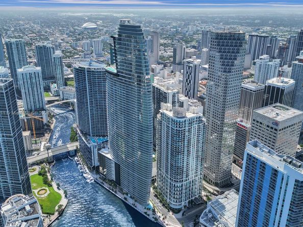 300 Biscayne Blvd Way 1607, Miami FL 33131