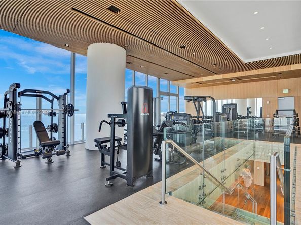 300 Biscayne Blvd Way 1607, Miami FL 33131