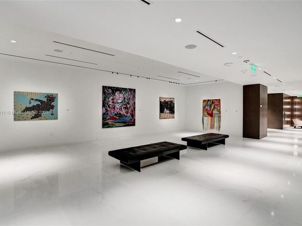 300 Biscayne Blvd Way 1607, Miami FL 33131