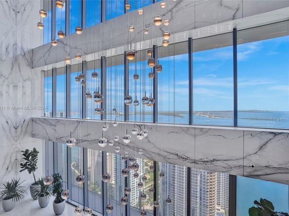 300 Biscayne Blvd Way 1607, Miami FL 33131