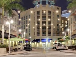 7280 SW 90th St 301, Miami FL 33156