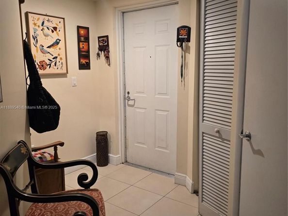 7280 SW 90th St 301, Miami FL 33156